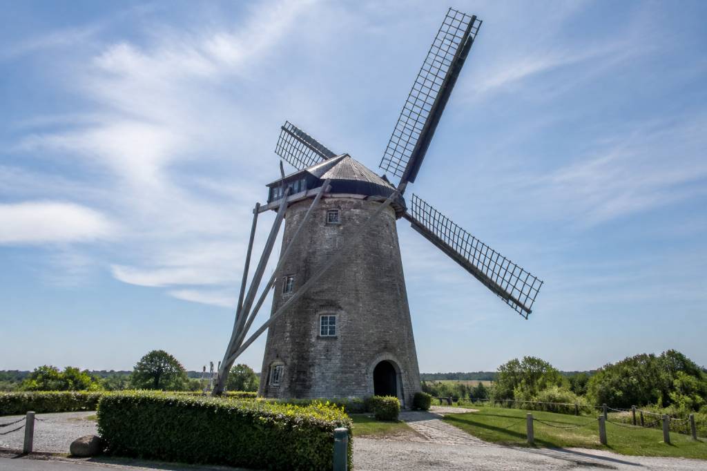 Moulin de Cassel : histoire, architecture et patrimoine d’un monument emblématique
